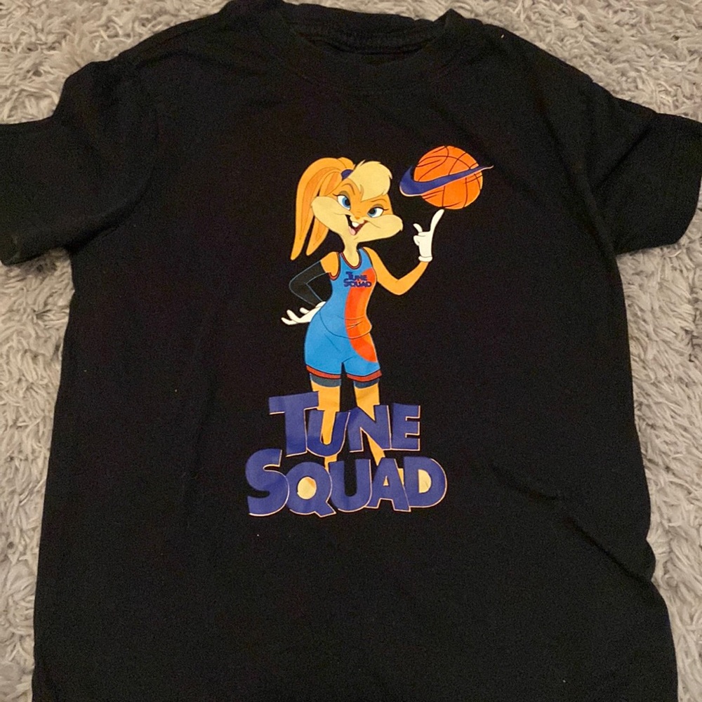 Graphic Nike tee ( tune squad)